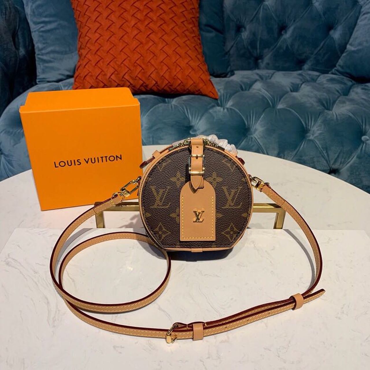 Louis Vuitton Mini Boite Chapeau Monogram Canvas For Women, Women’s Chain And Strap Wallet, Shoulder And Crossbody Wallet 5.1in/13cm LV M44699