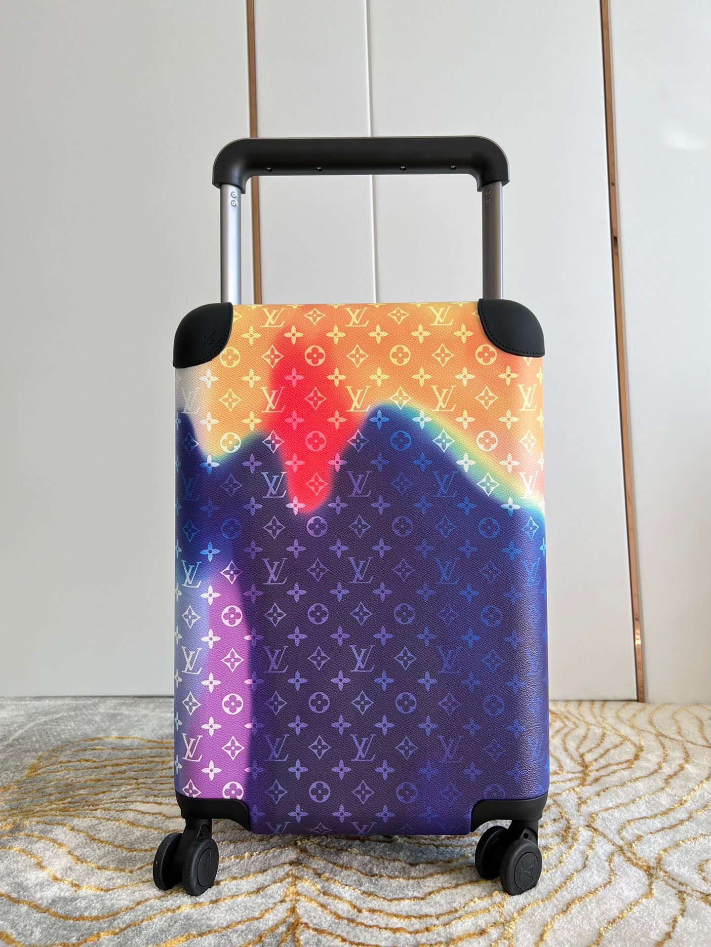 Louis Vuitton Horizon 55 Suitcase 21.7in/ 55cm Monogram Blue Silver Hardware -