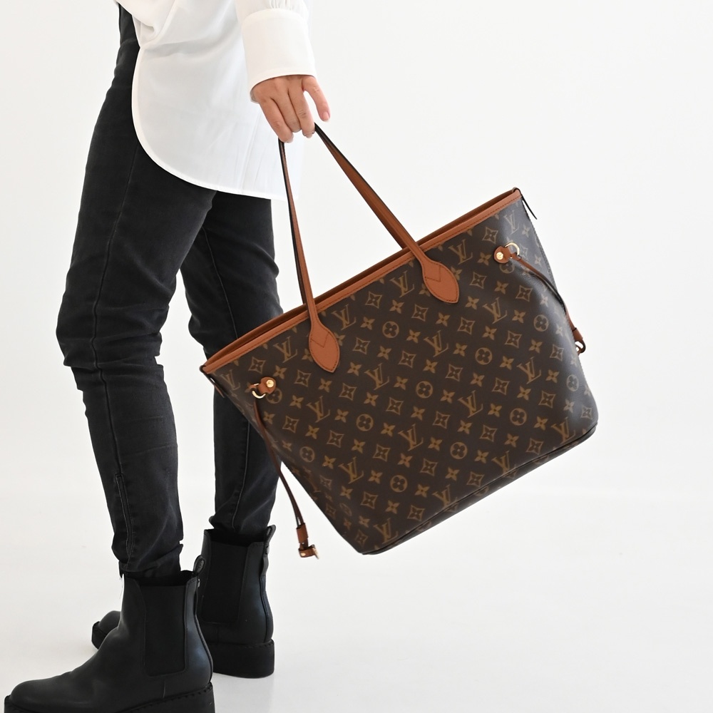 Louis Vuitton Neverfull Inside Out MM Tote Bag 12.2in/ 31cm Tan Gold Hardware For Women M12061