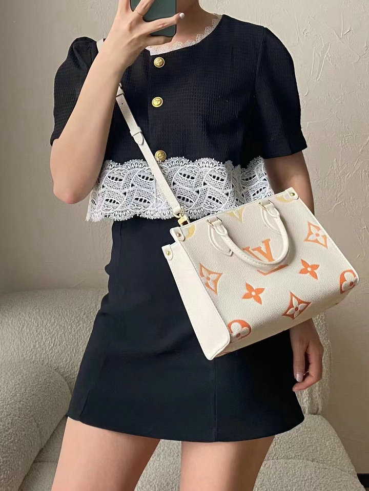 Louis Vuitton OnTheGo PM Tote Bag 9.8in/ 25cm Cream Gold Hardware For Women