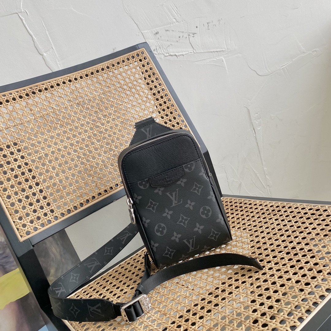 Louis Vuitton Outdoor Slingbag Taigarama Noir Black For Men, Men's Bags, Crossbody Bags 8.3in/21cm LV M30741