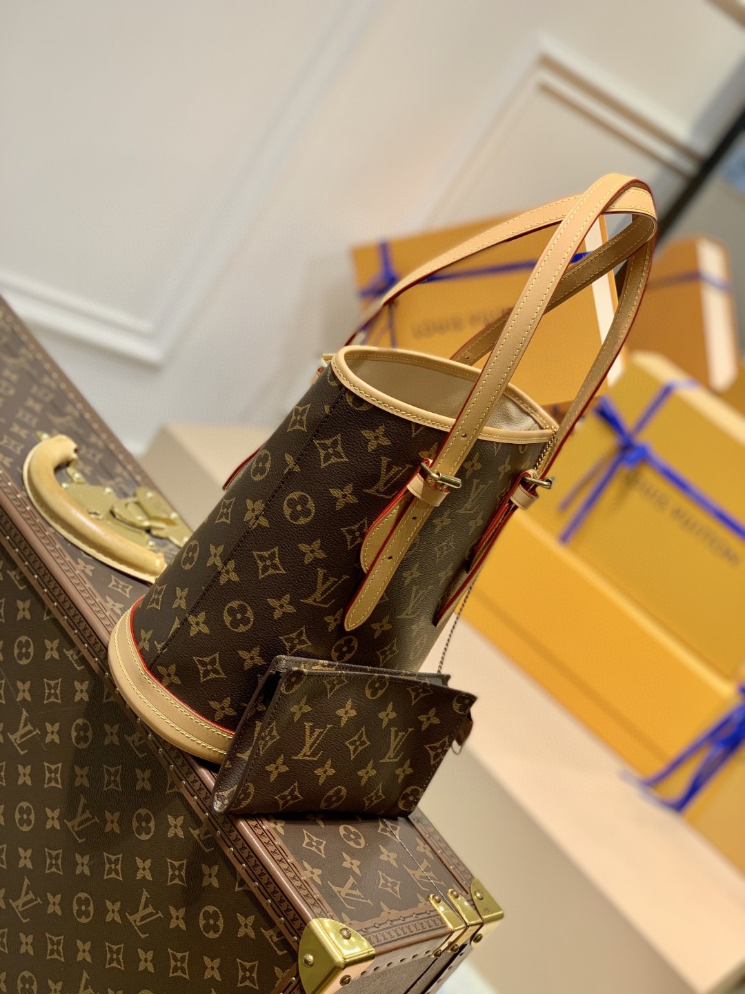 Louis Vuitton Petit Bucket Bag Monogram Canvas For Women, Women’s Handbags, Women’s Shoulder Bags 10.2in/26cm LV M42238