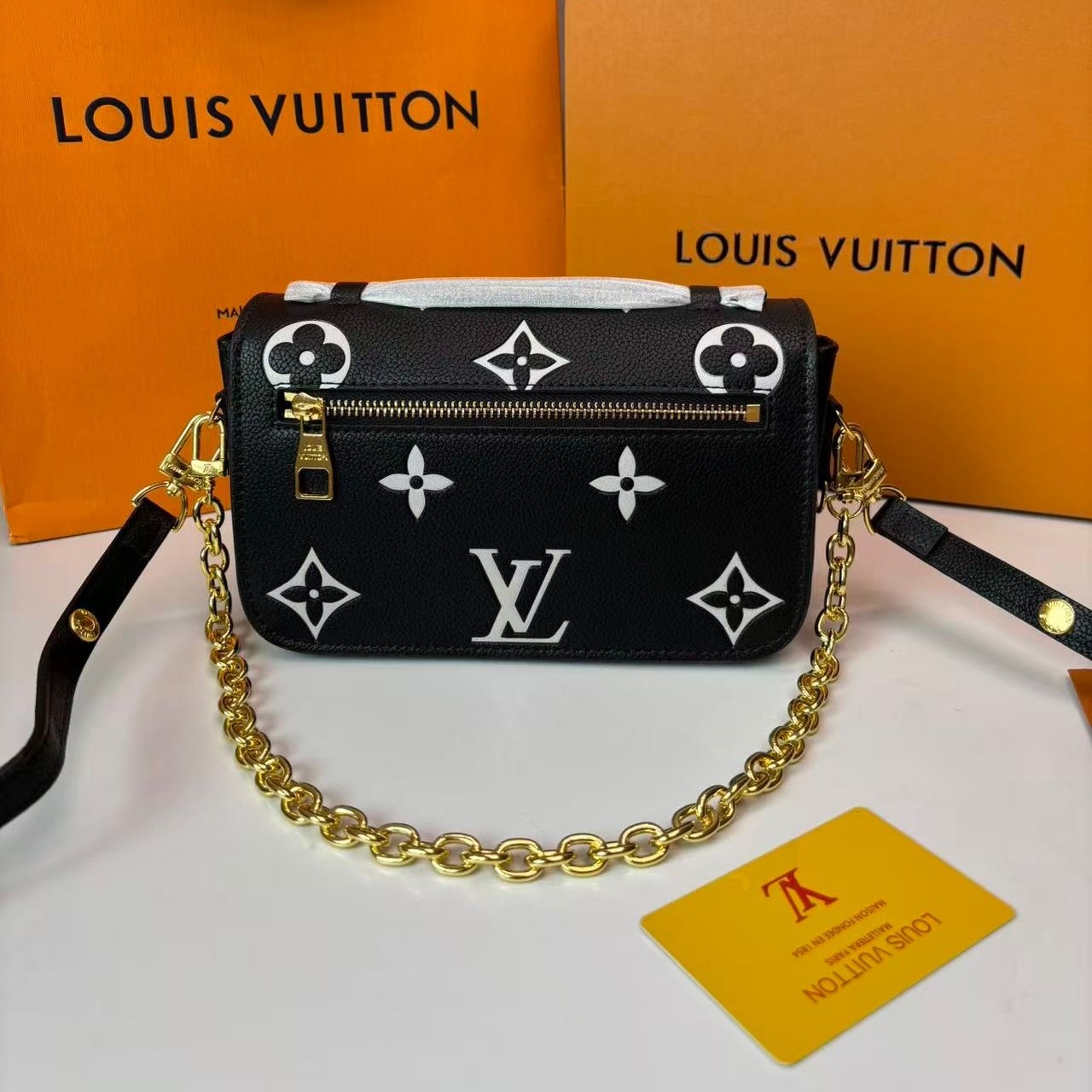 Louis Vuitton Pochette Metis East West Shoulder Bag 8.5in/ 21.5cm Black / Beige Gold Hardware For Women M46596