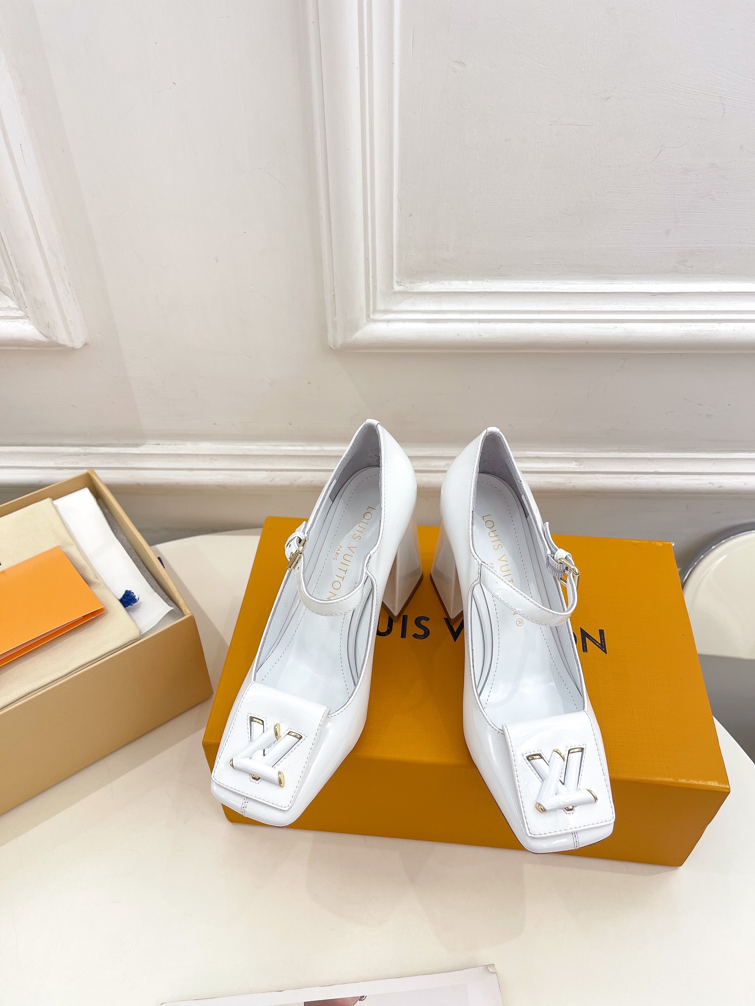 Louis Vuitton Shake Pump White For Women 8.5 cm / 3.3-inch