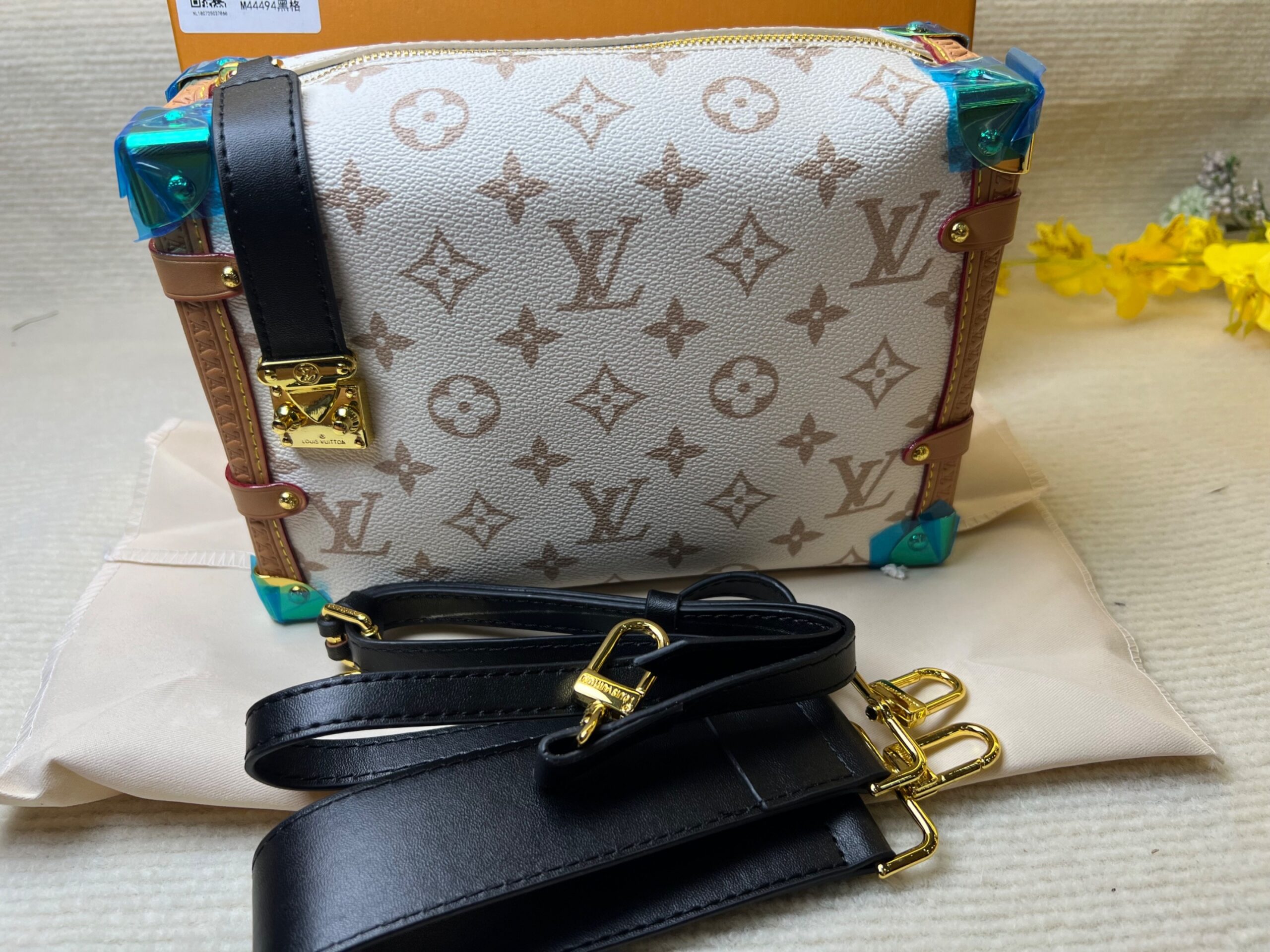 Louis Vuitton Side Trunk MM Shoulder Bag 9.3in/ 23.5cm Beige Gold Hardware For Women M46907