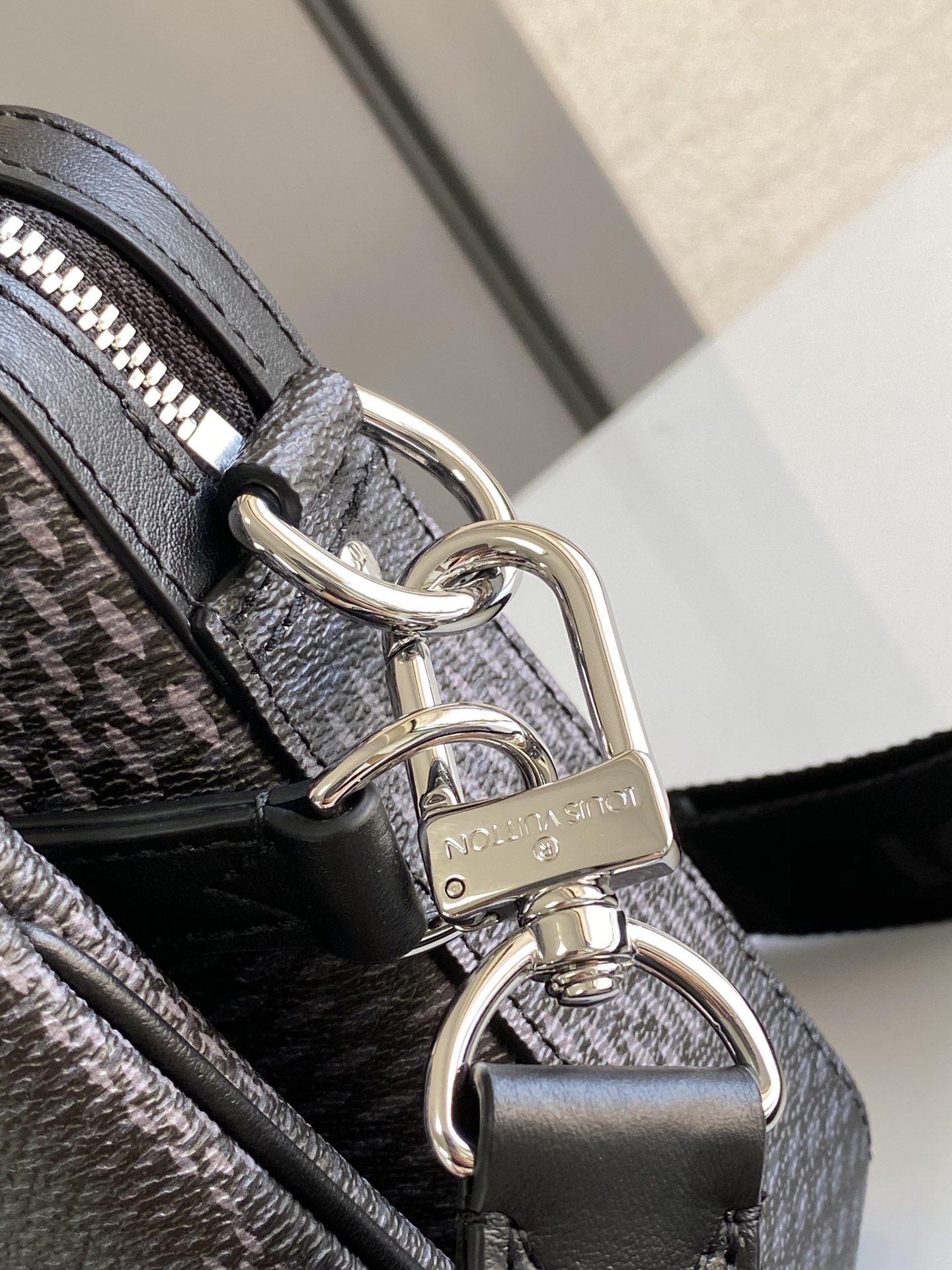 Louis Vuitton Trio Messenger Damier Graphite Black For Men, Men's Bags, Shoulder And Crossbody Bags 9.8in/ 25cm LV N50017