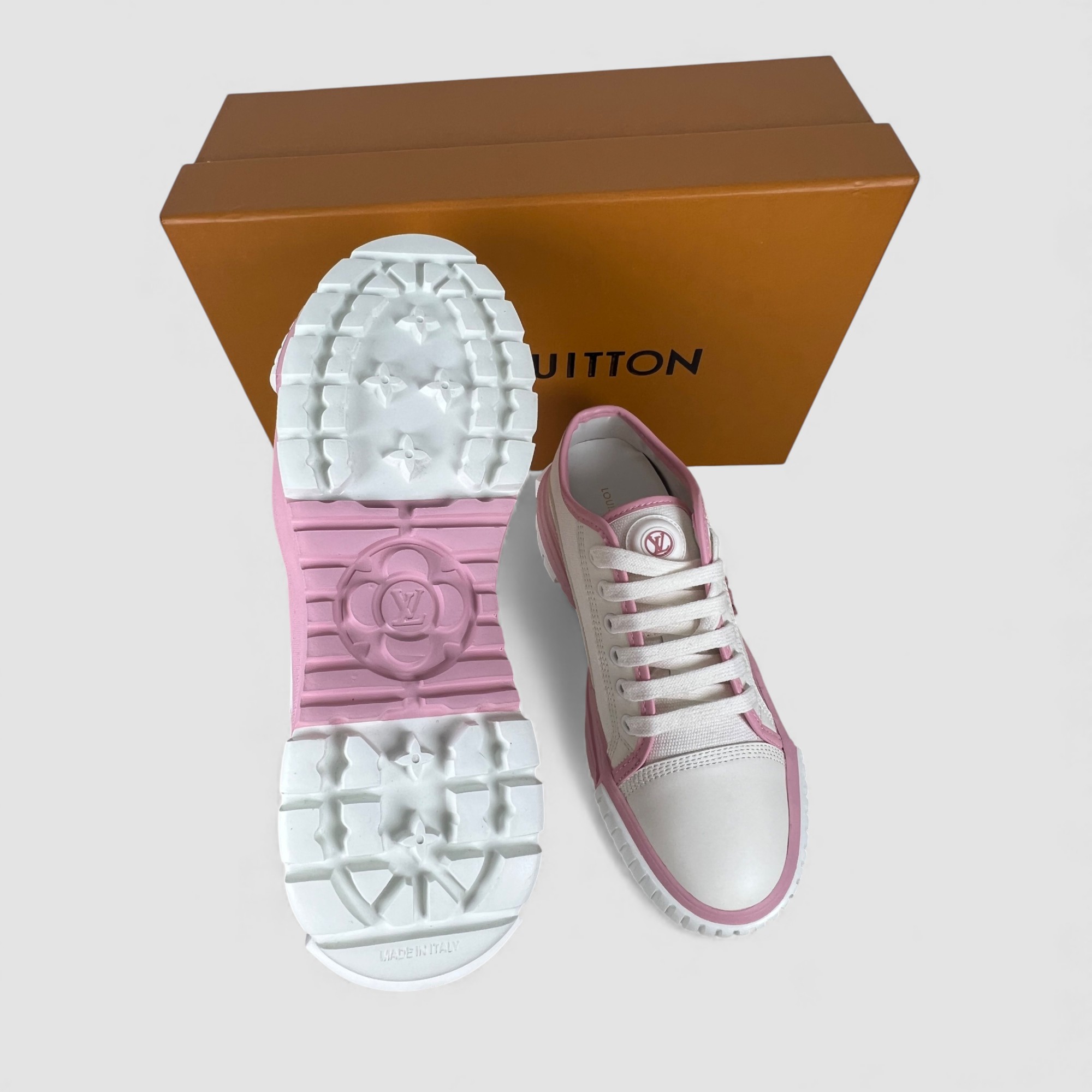 Louis Vuitton Women's LV Squad Sneaker Pink For Women LV 1AACW0