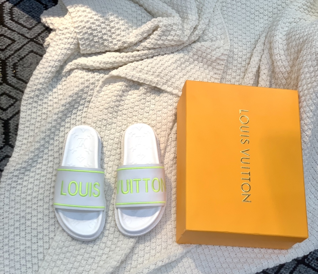 Louis Vuitton Women's Pool Pillow Flat Comfort Mule White For Women LV