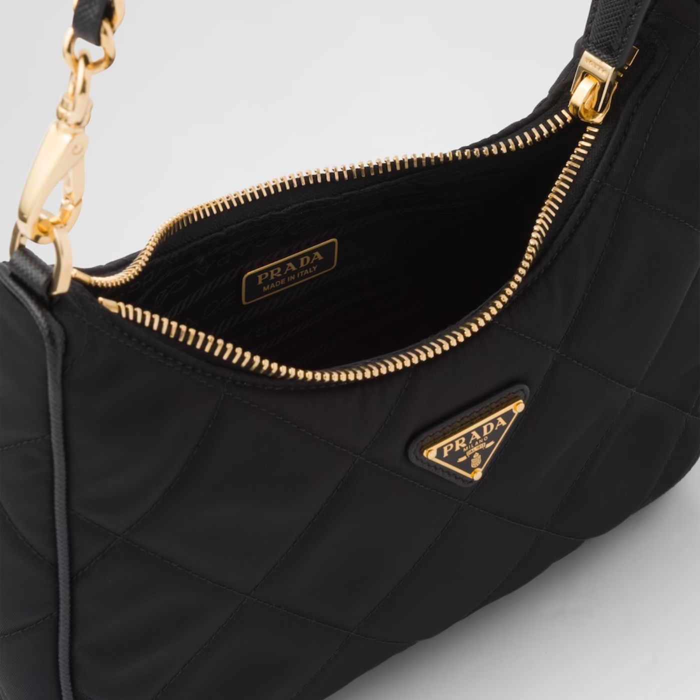 Prada Re-Edition 1995 Chaîne Re-Nylon Mini-Bag Black For Women 1BC204_2AOS_F0002_V_QOO- 22 Cm/ 8.6 Inches