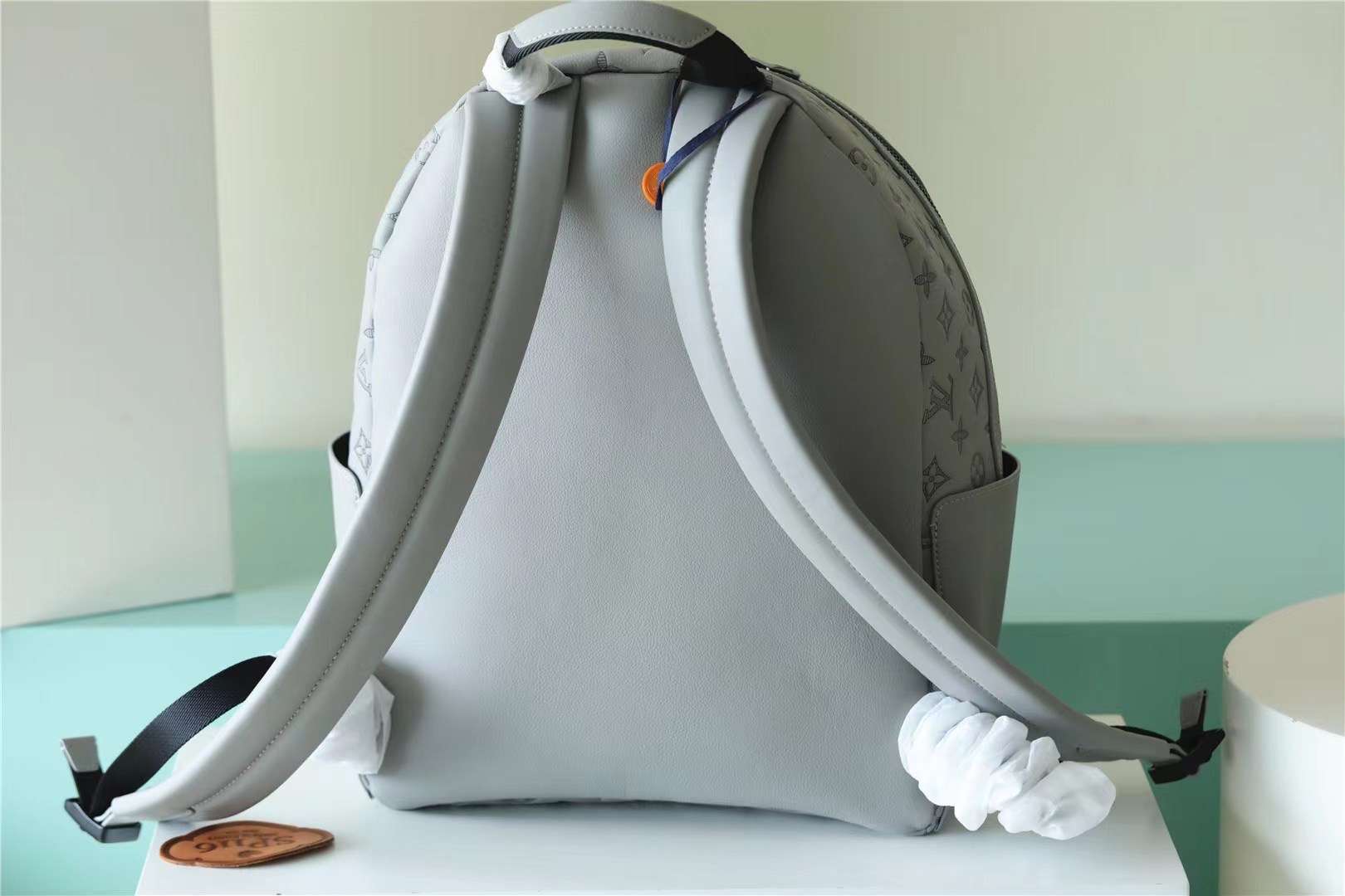 Louis Vuitton Discovery Backpack 15in/ 38cm Grey For Men -