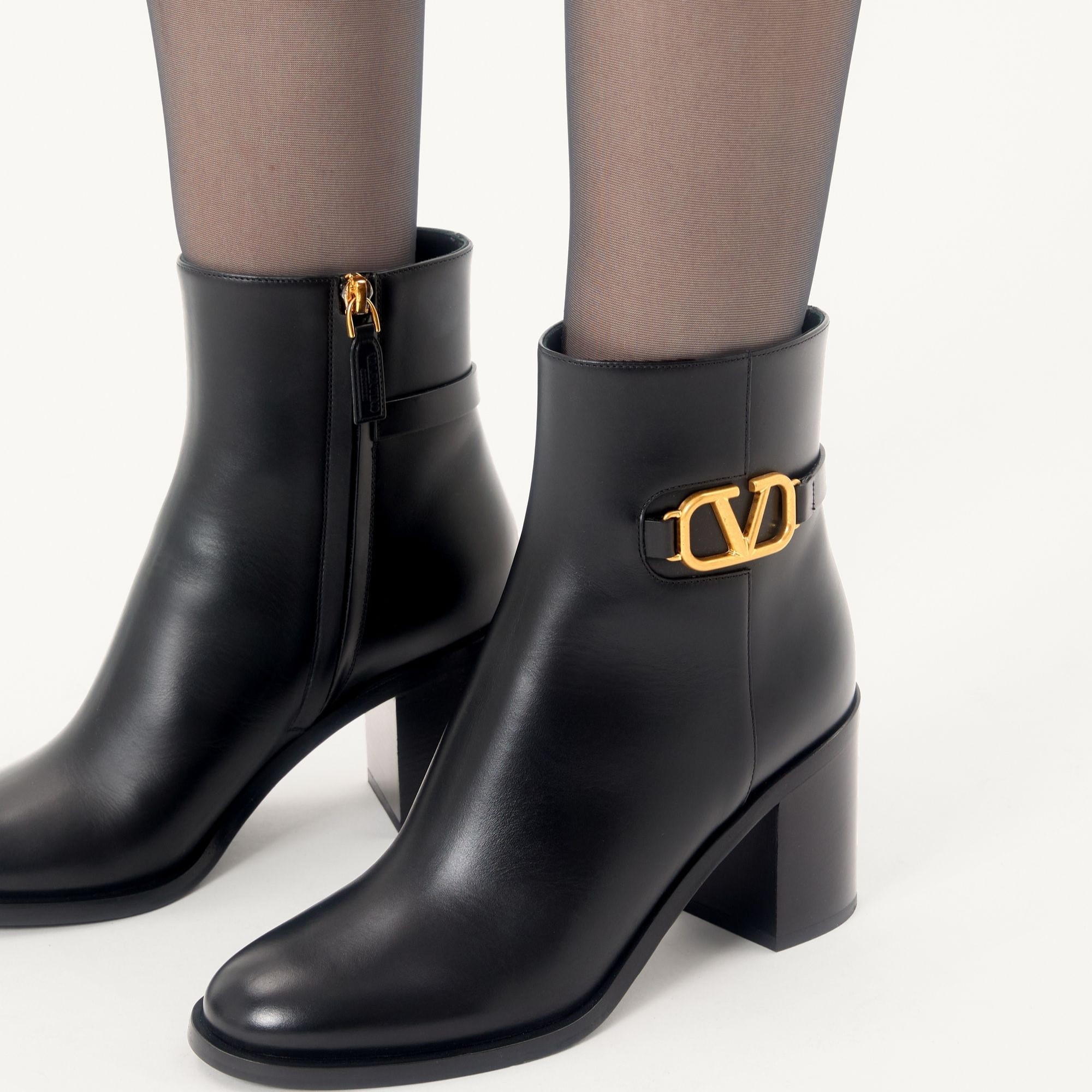 Valentino Garavani VLogo Signature Ankle Boots 75mm Black For Women 5W2S0CK1DSH_0NO